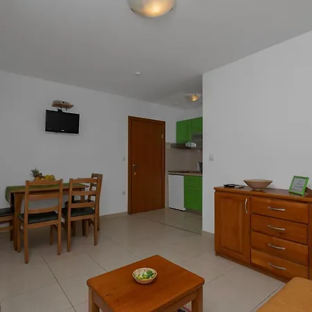 Juric - One Bedroom - 2