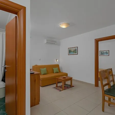 Apartment Juric - One Bedroom - 2 *